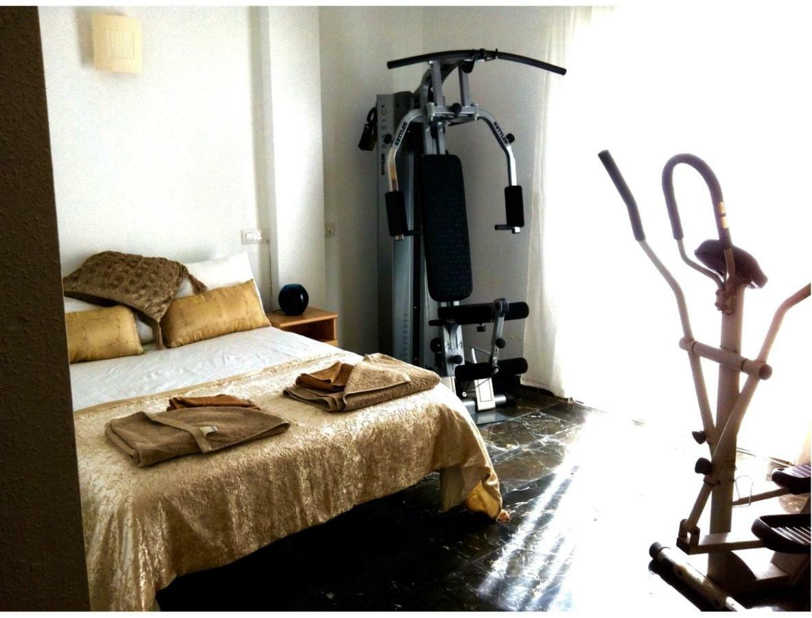 Penthouse With Private Roof Terrace And Jacuzzi Lejlighed Fuengirola Eksteriør billede